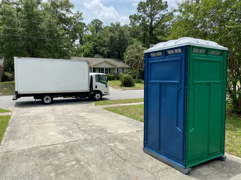 Flushing Deluxe Toilet Rental in Pensacola, FL